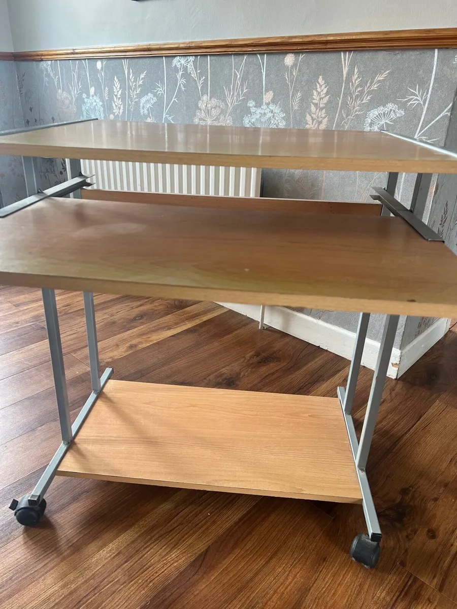 Study/work  table - Image 1