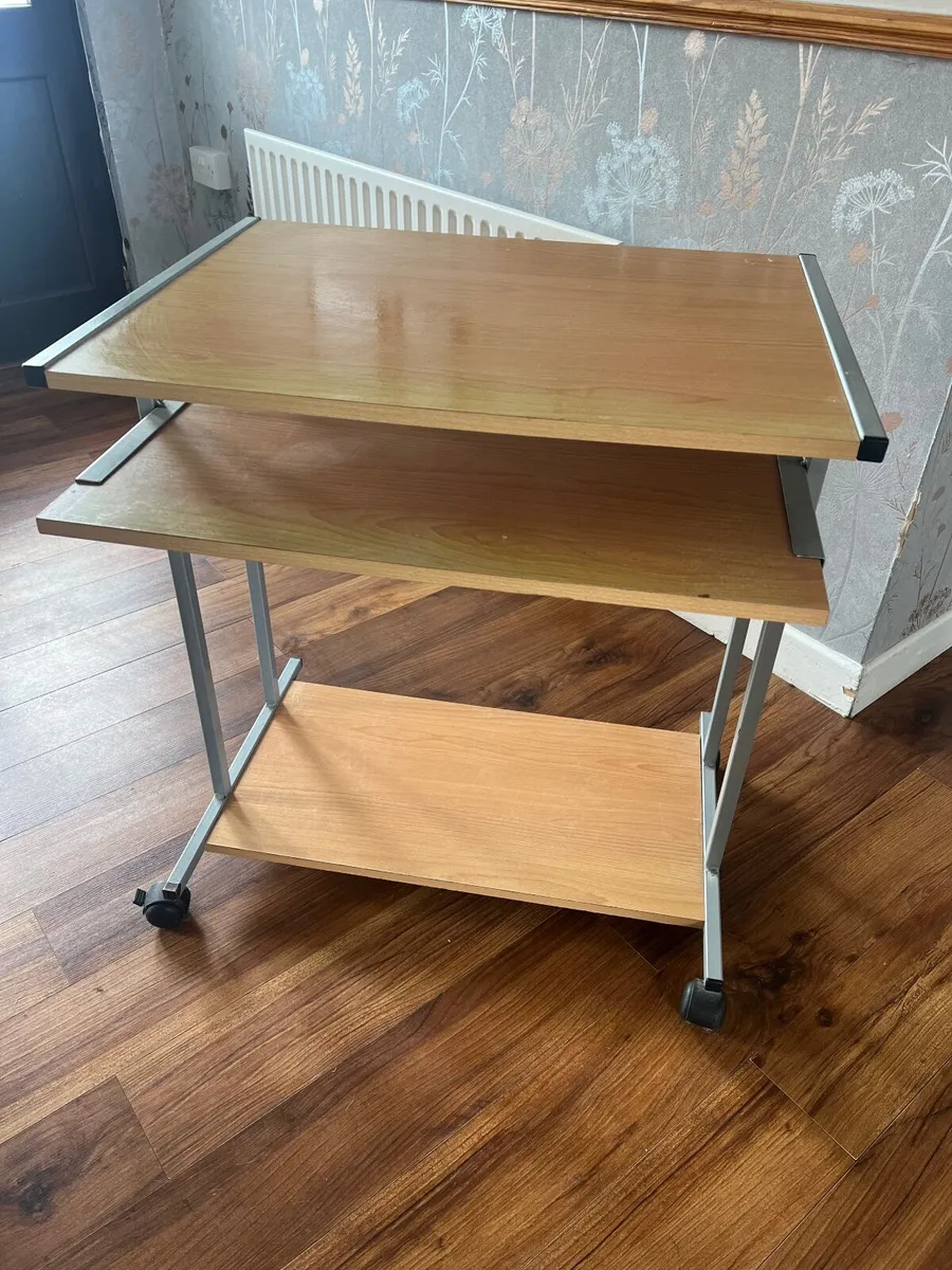 Study/work  table - Image 3