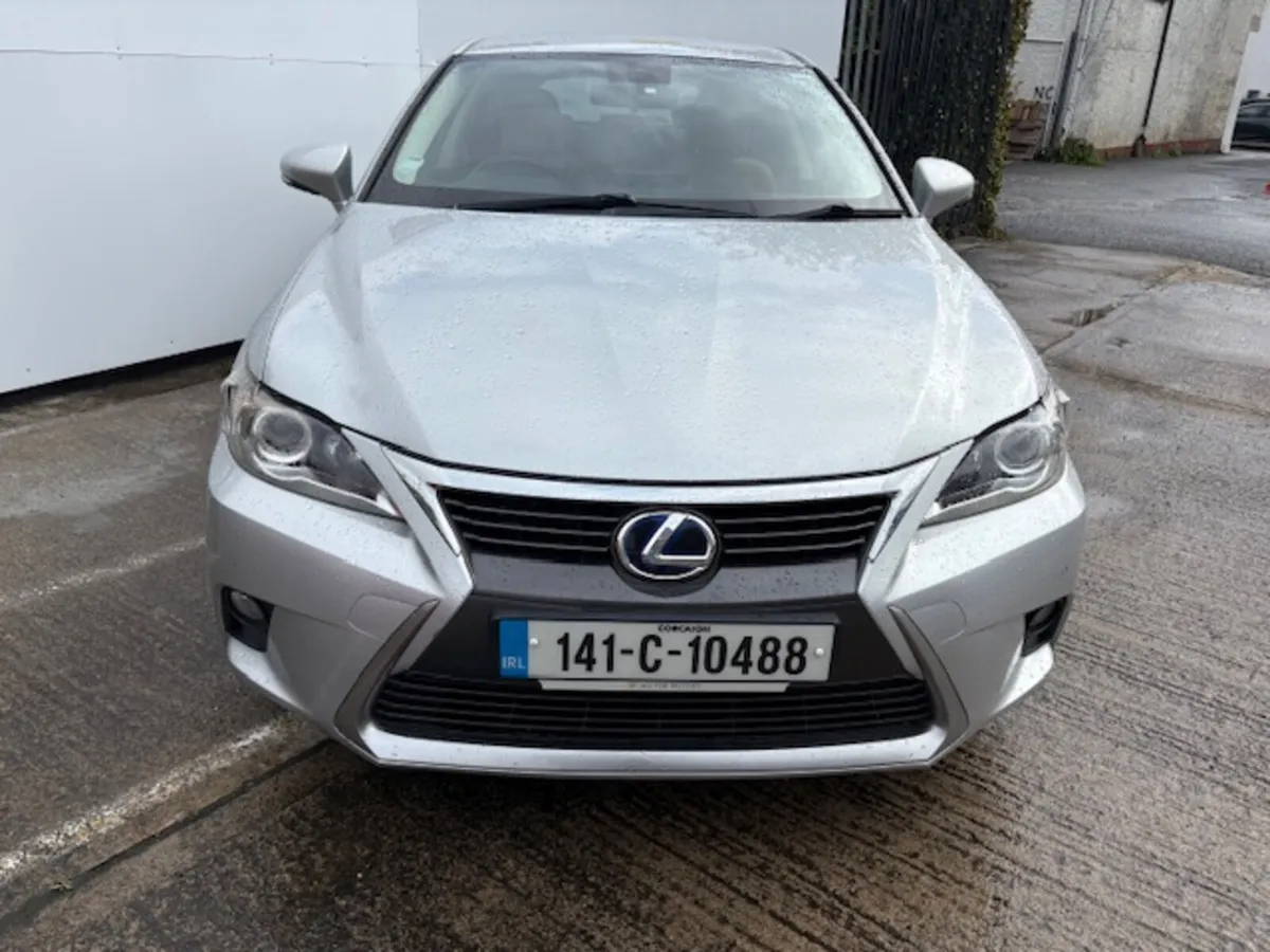 Lexus CT 2014 AUTO HYBRID - Image 3
