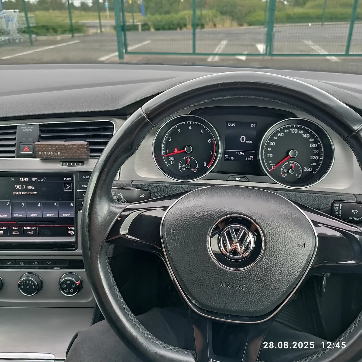 Volkswagen Golf 2014 - Image 3