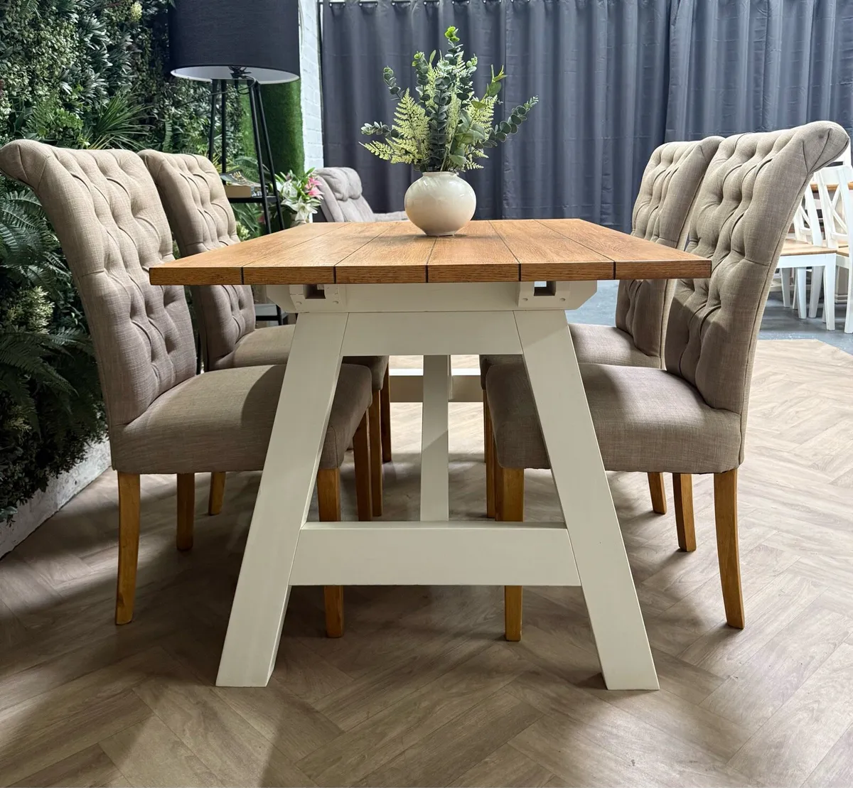 Oak kitchen table & 4 chairs/dining set - Image 1