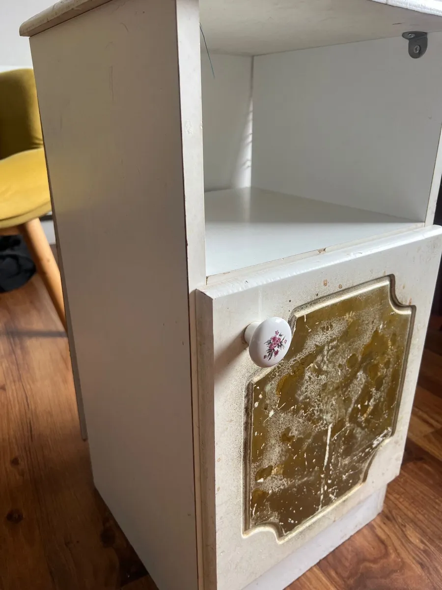 Bed side table - Image 2