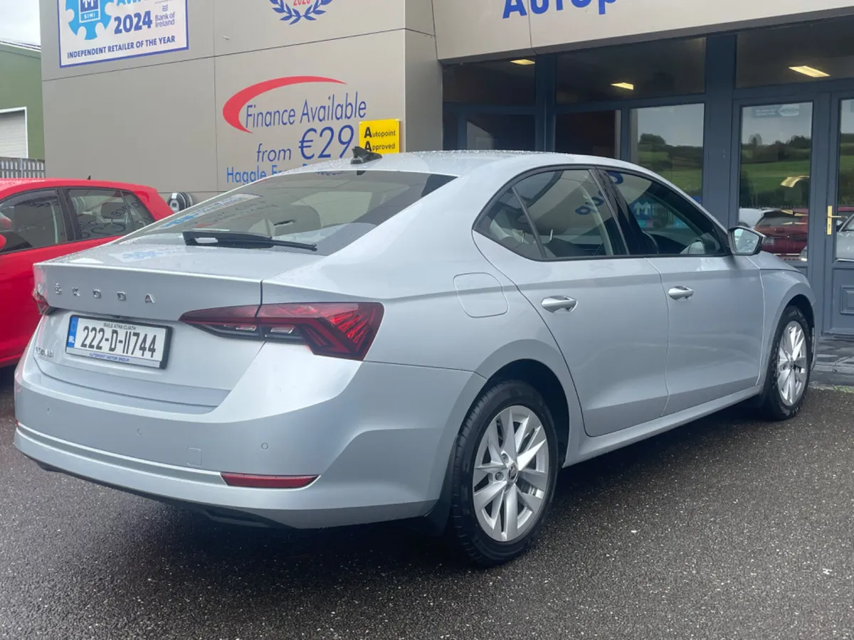 2.0 TDI AMBITION - SAVE 2000eur - Image 3
