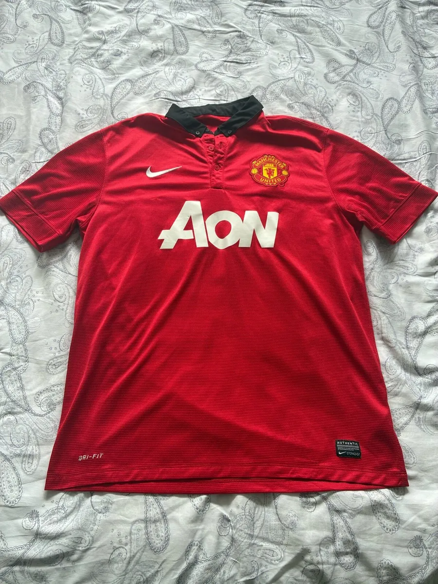 2 classic Manchester United jerseys - Image 2