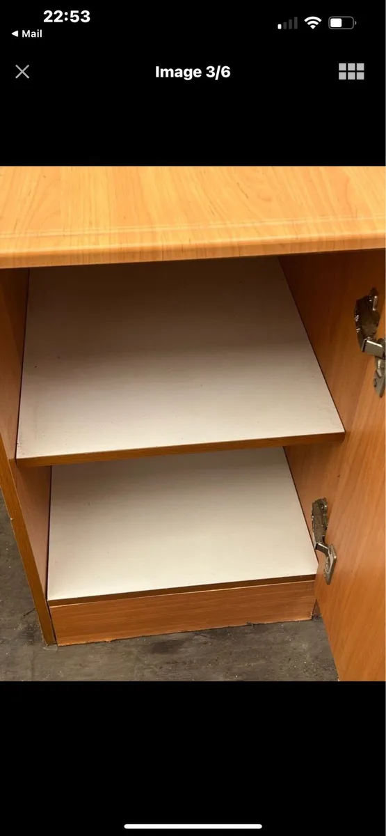 2 BEDSIDE LOCKERS - Image 3