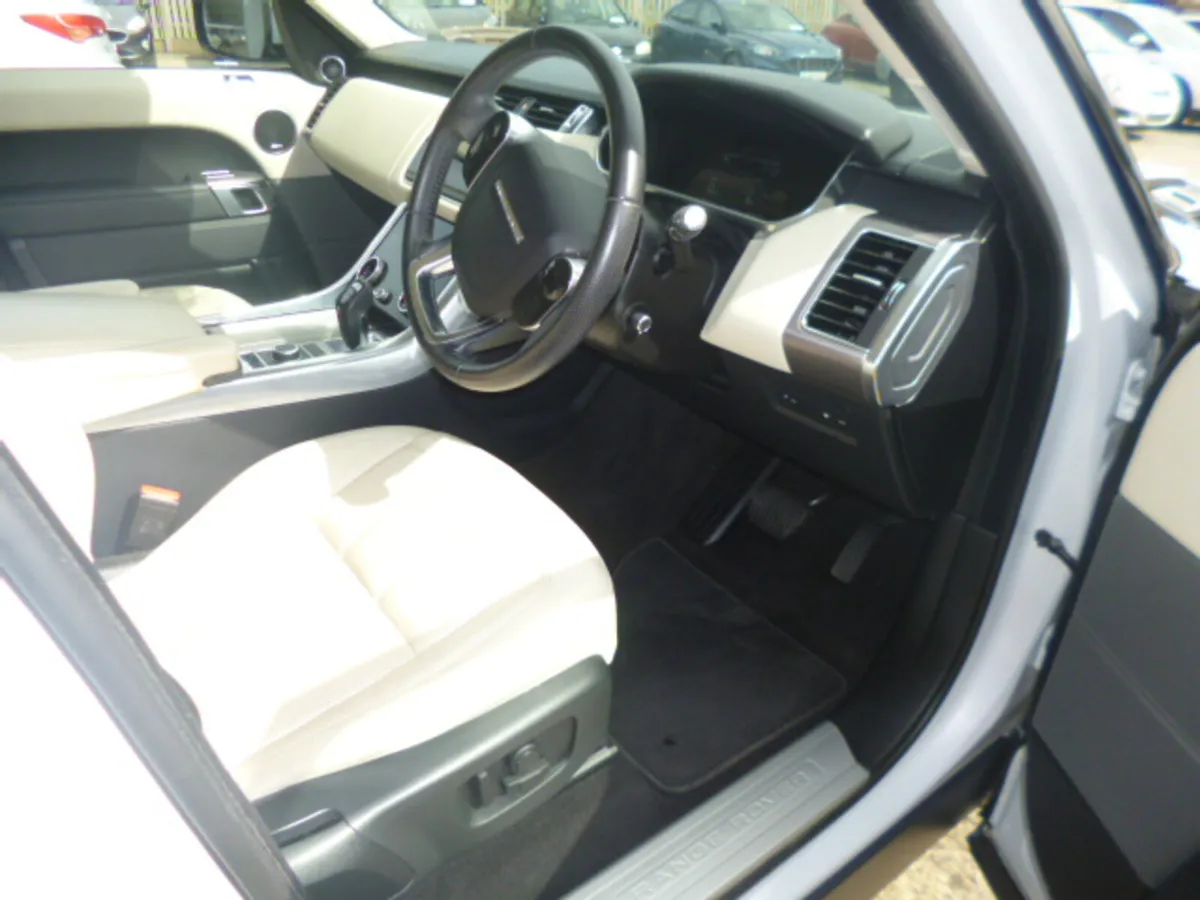 Range Rover Sport 2.0 PHEV AWD Auto SE 2021 - Image 4
