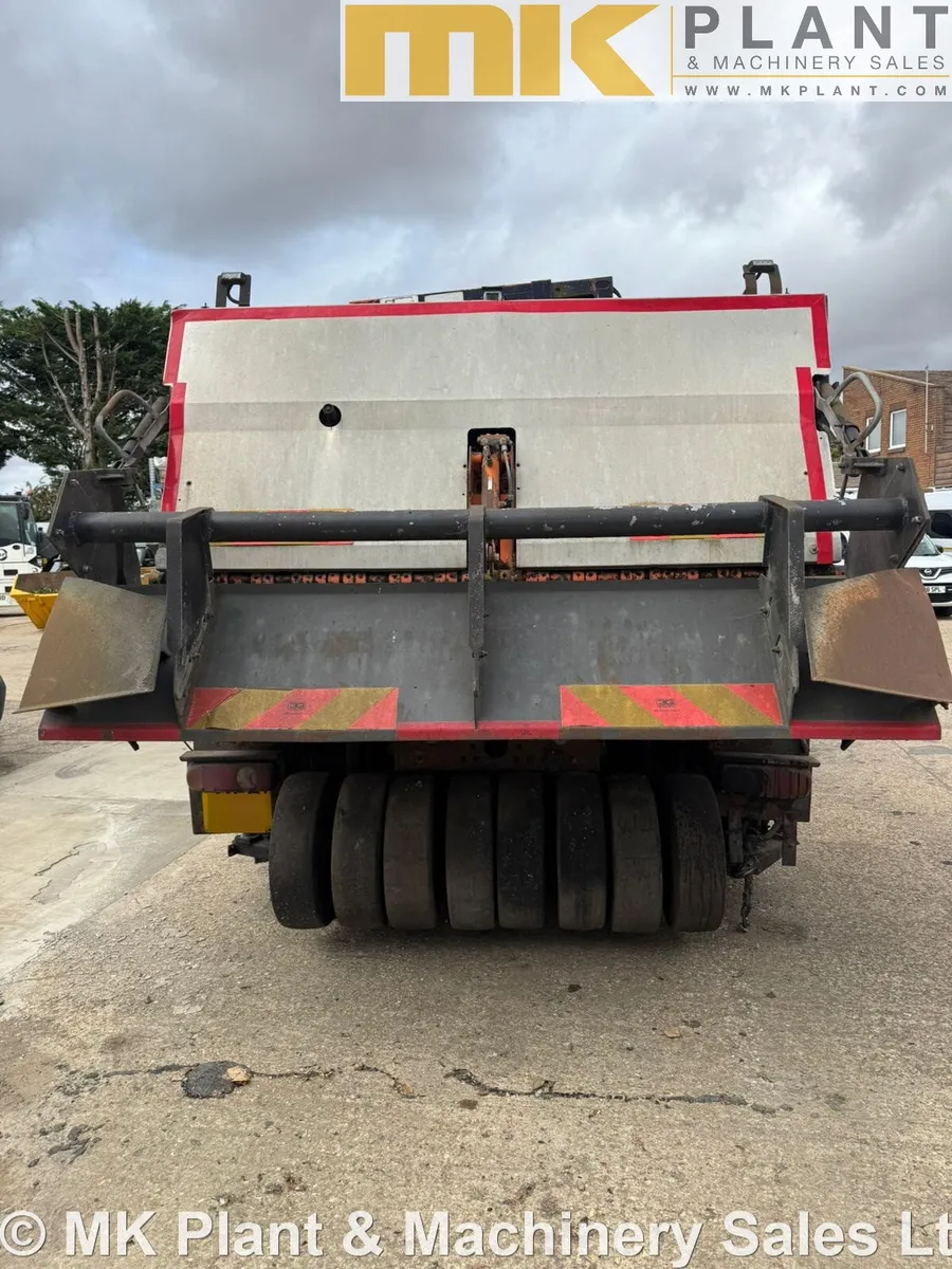 Renault Premium 300 with Secmair Combi Unit - Image 3