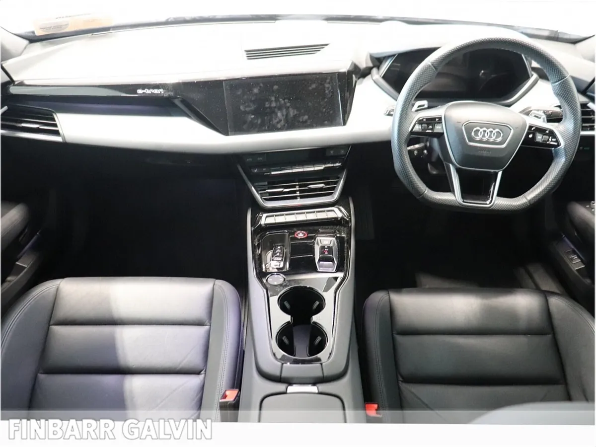 Audi E-Tron GT QUATTRO Black Pack - Image 4