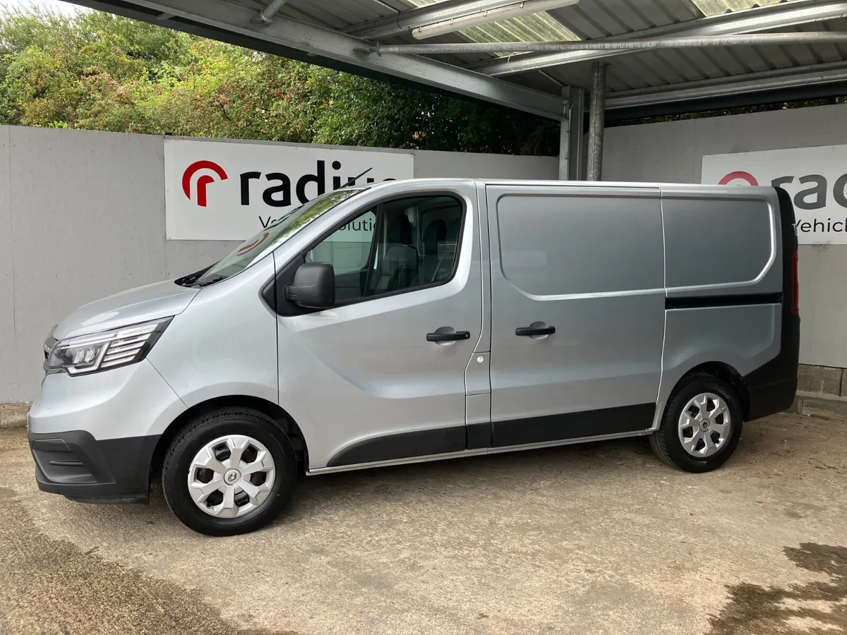Renault Trafic 2022 - Image 2