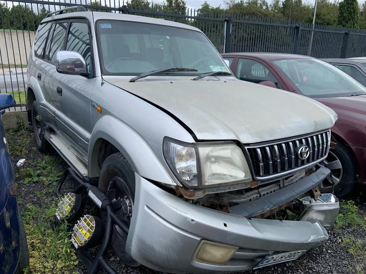 Toyota Land Cruiser crew cab 2002 - Image 1