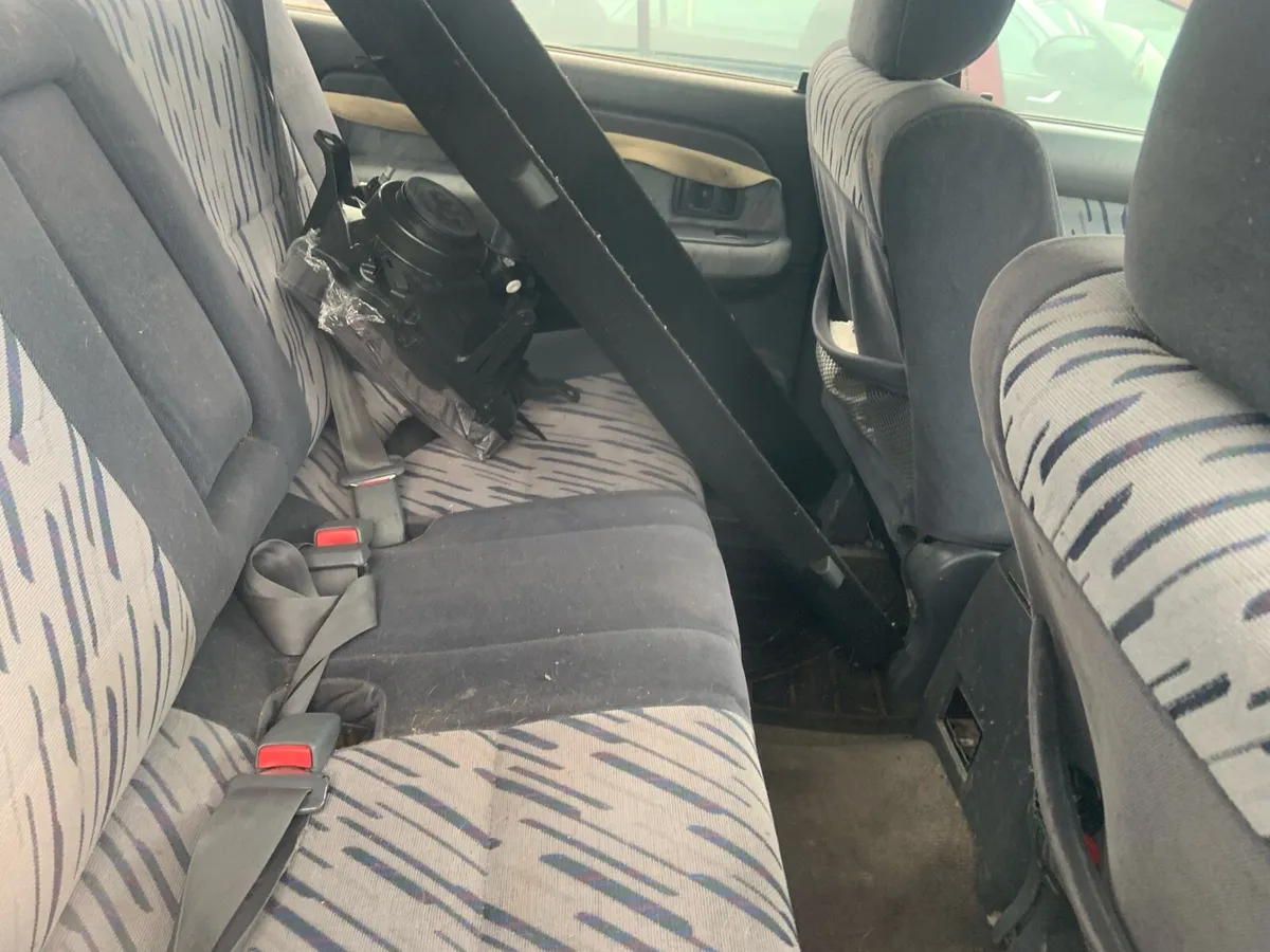 Toyota Land Cruiser crew cab 2002 - Image 4