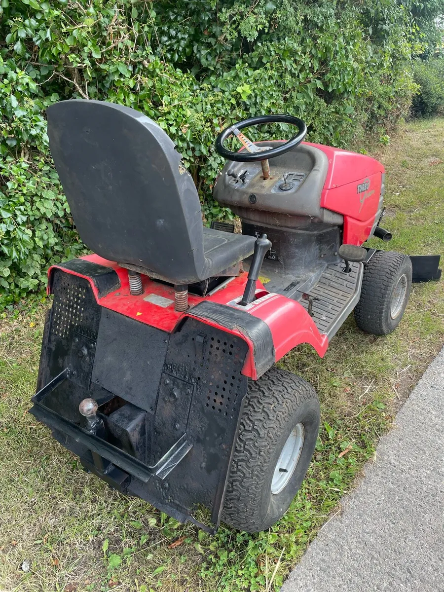 Ride On Scraper 18.5HP V twin - Image 2