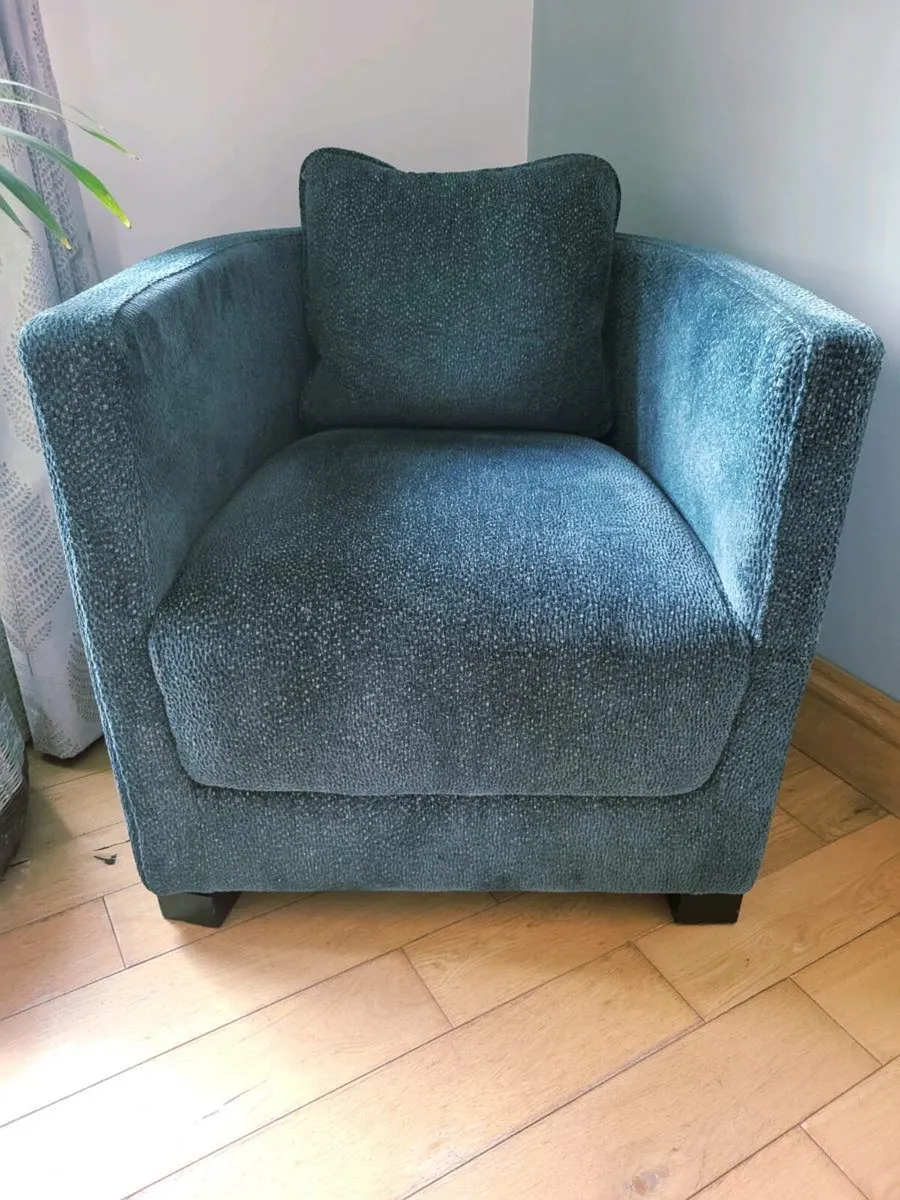 Superb Quality Extra Deep Tub Chairs. - Image 2