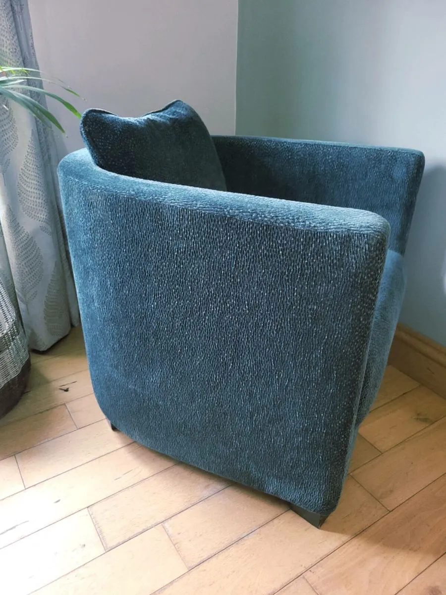 Superb Quality Extra Deep Tub Chairs. - Image 3