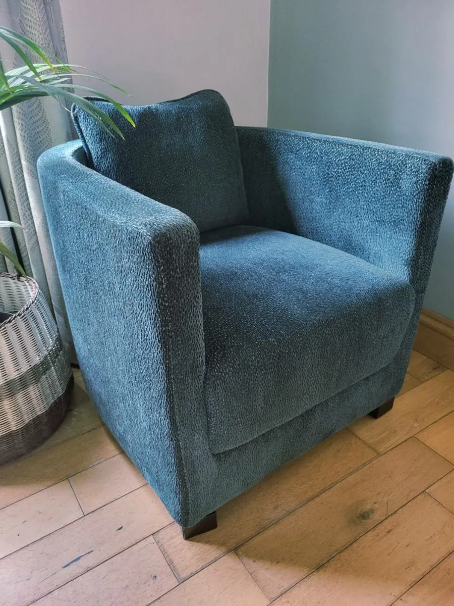 Superb Quality Extra Deep Tub Chairs. - Image 4