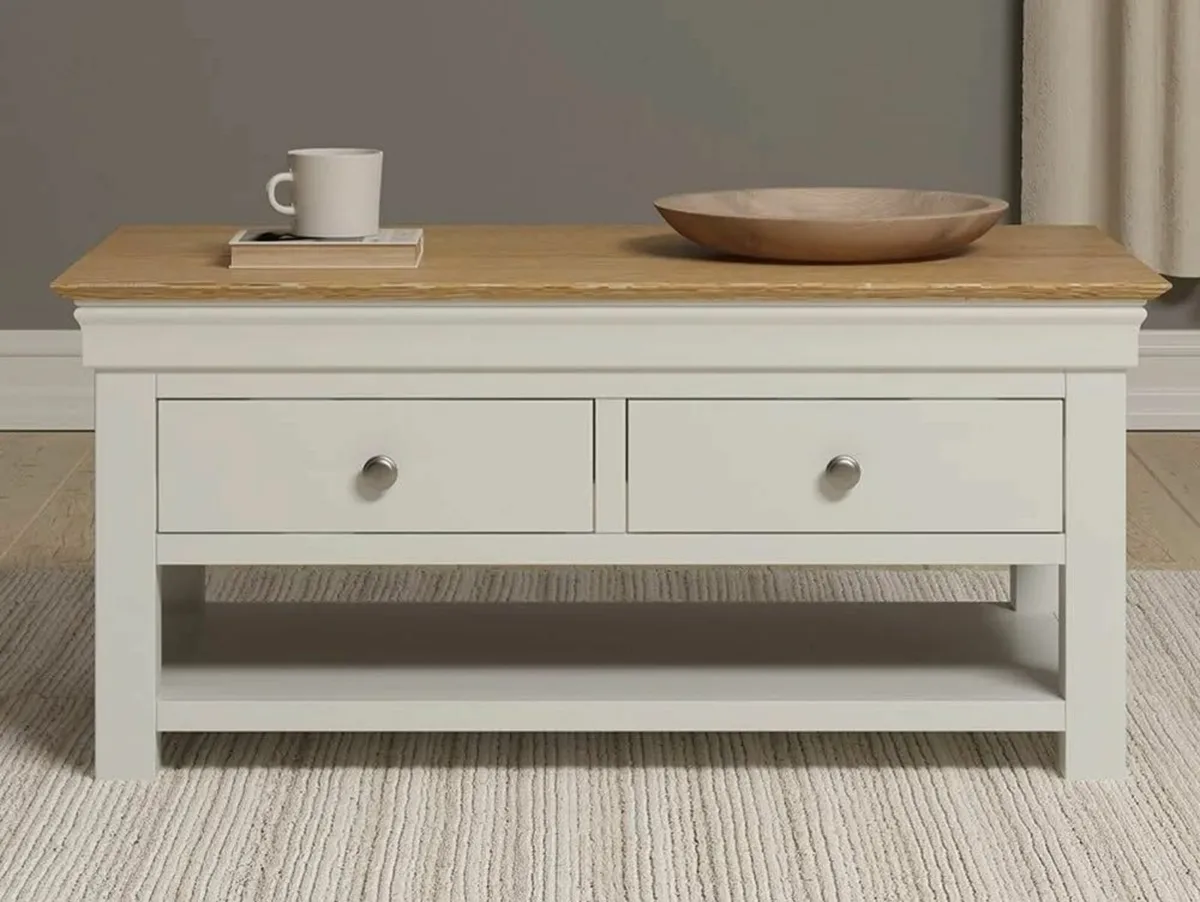 LIVING ROOM FURNITURE - Image 4