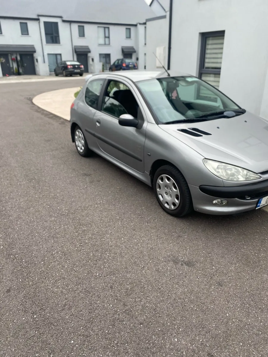 Peugeot 206 - Image 1