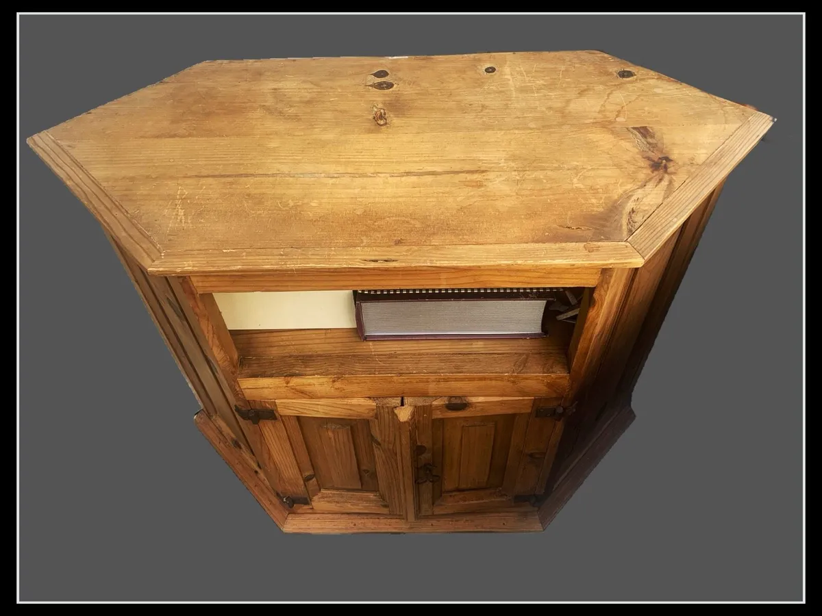 Mexican Pine TV Unit and chest - Image 3