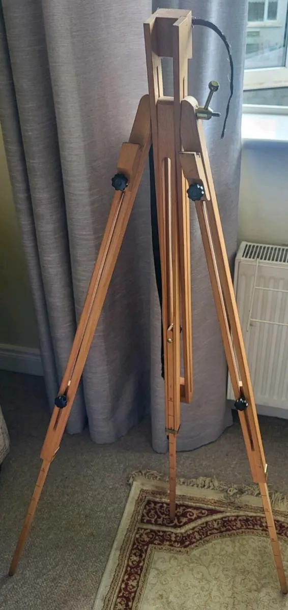 Easel - Image 1