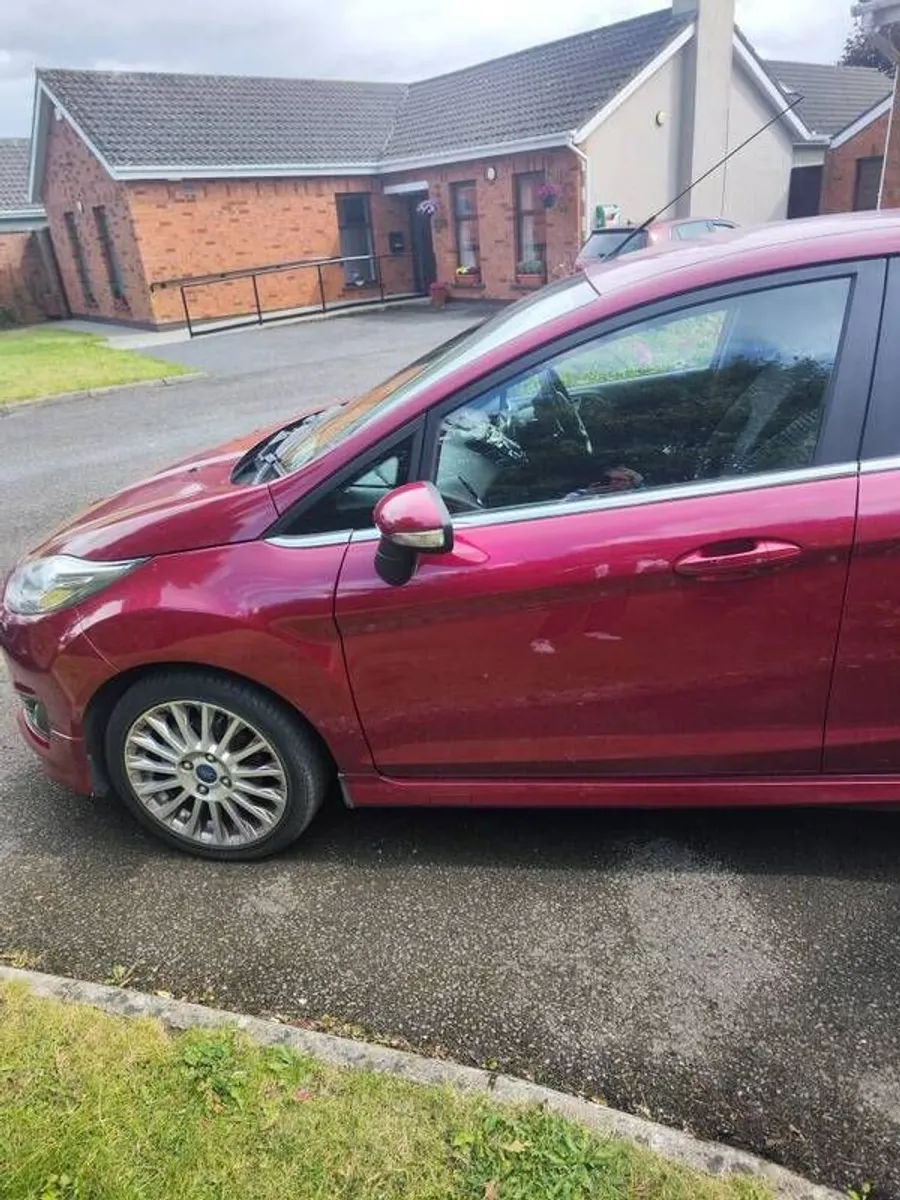 2014 Ford Fiesta - Image 3