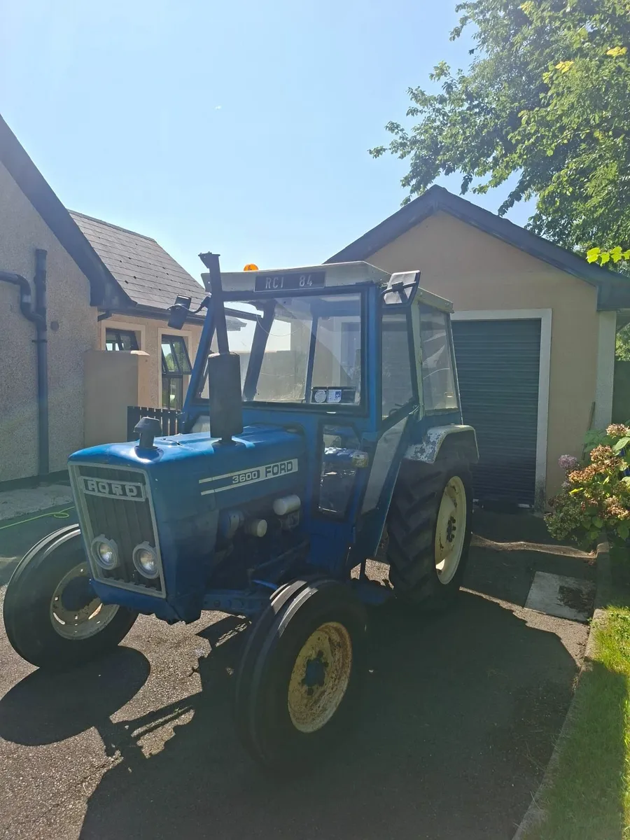 Vintage tractor - Image 1