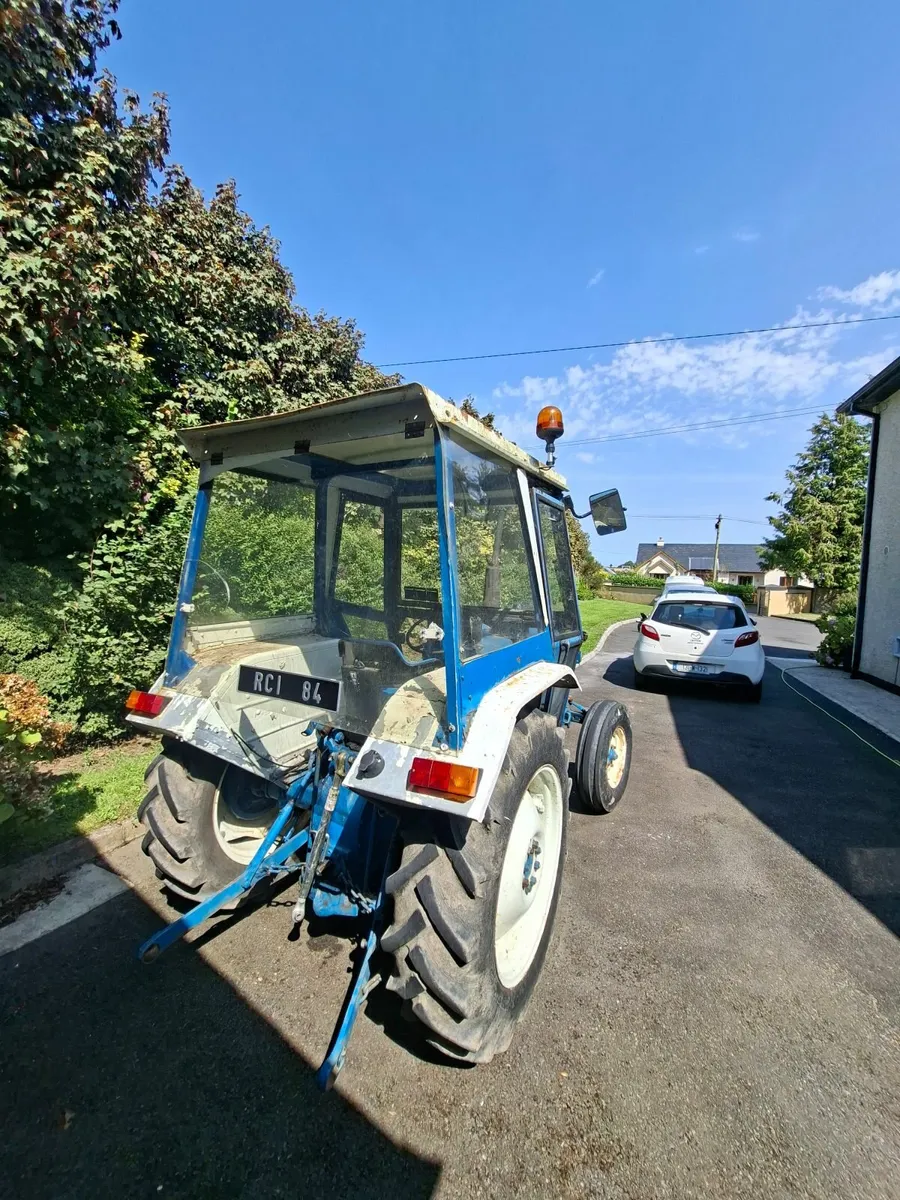 Vintage tractor - Image 4