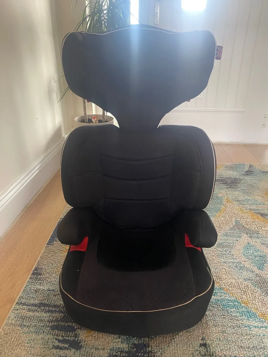 Car seat - Image 1