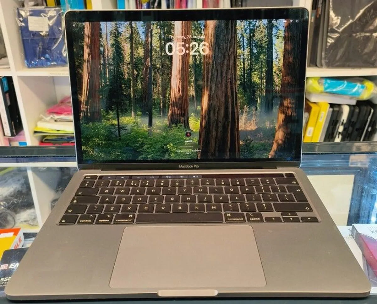 Apple MacBook Pro 2020 A2251 13.3" Core i5 10TH Gen (i5-1038NG7) 2.0 GHz, 16GB RAM, 512GB SSD, TouchBar (Battery Cycle: 62) - Image 2