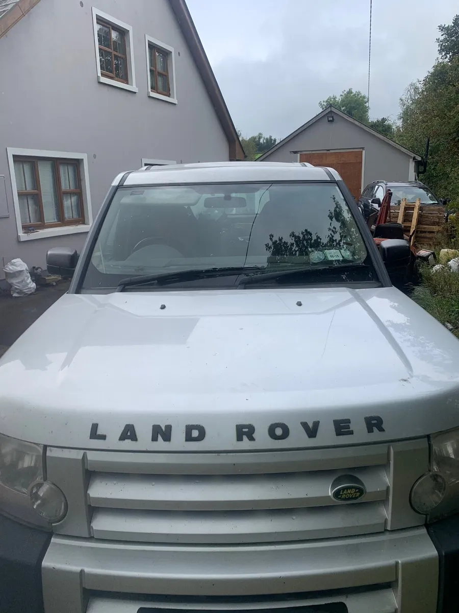 Jeep 05 Land Rover d 3 - Image 1
