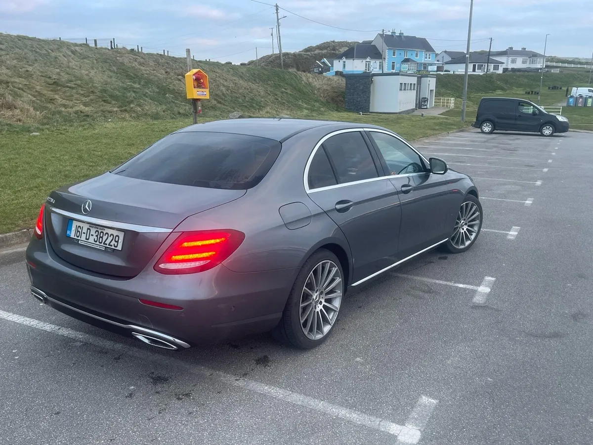 Mercedes E220d Avantgarde Auto 2.0 - Image 4