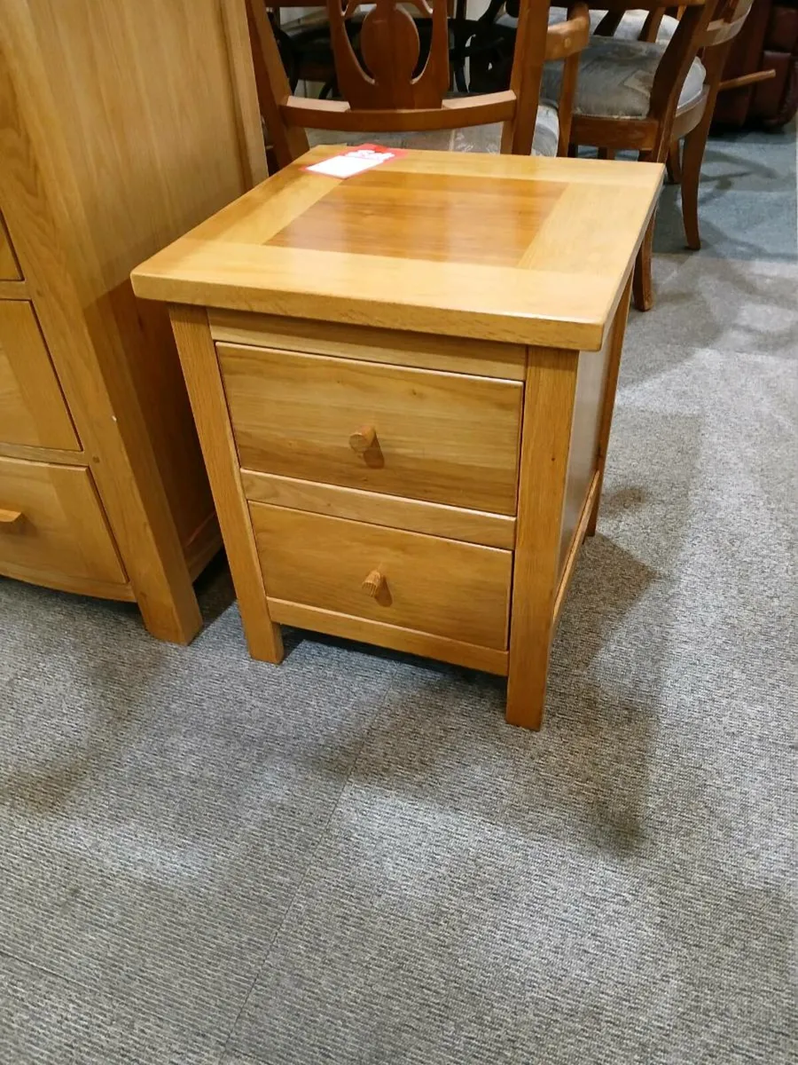 Solid oak lockers x 2 - Image 1