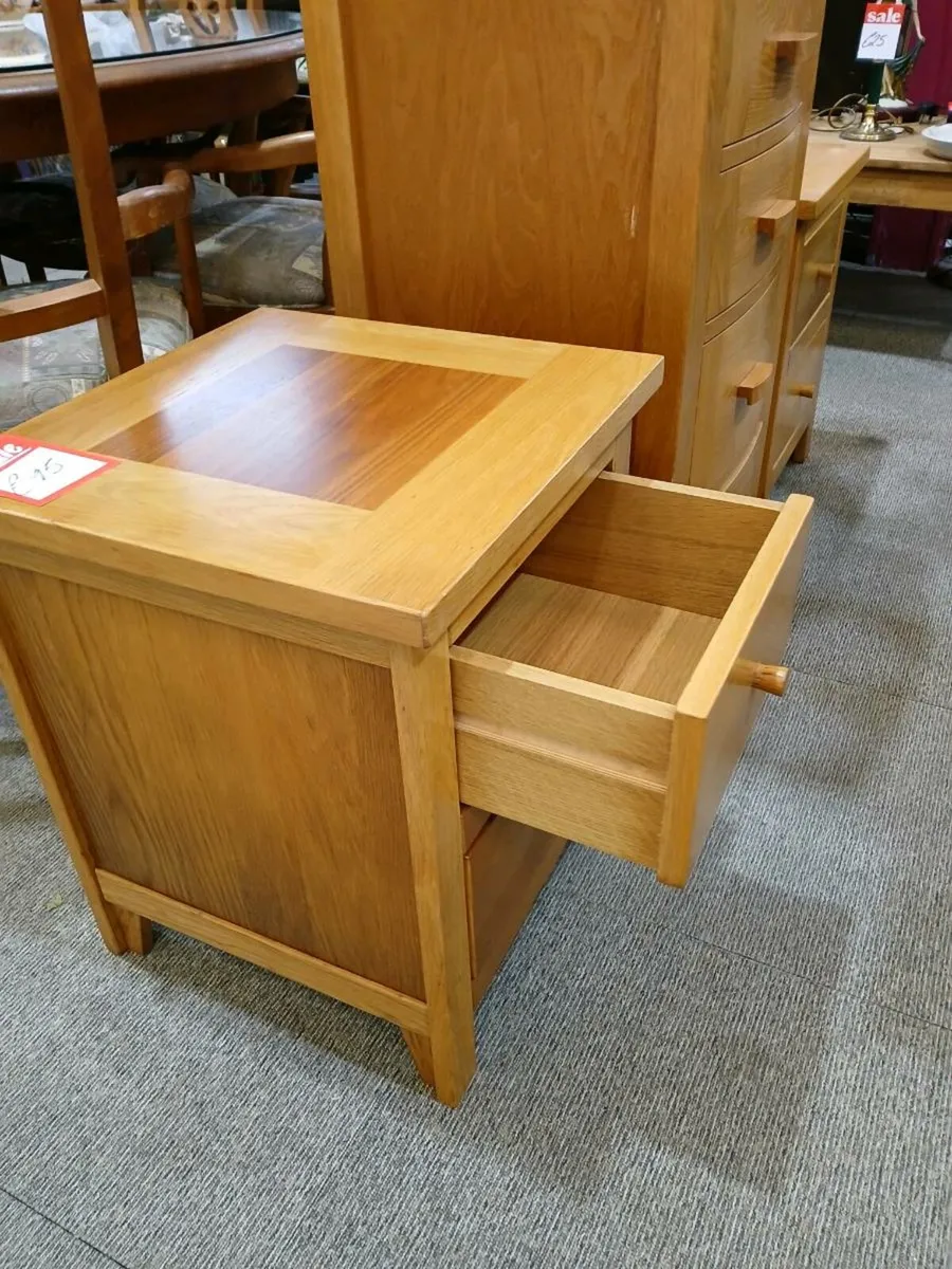 Solid oak lockers x 2 - Image 2