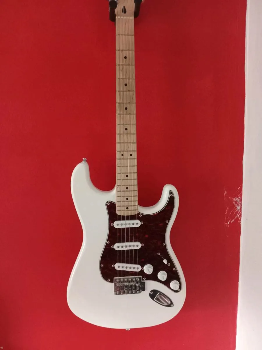 Fender pretender - Image 1