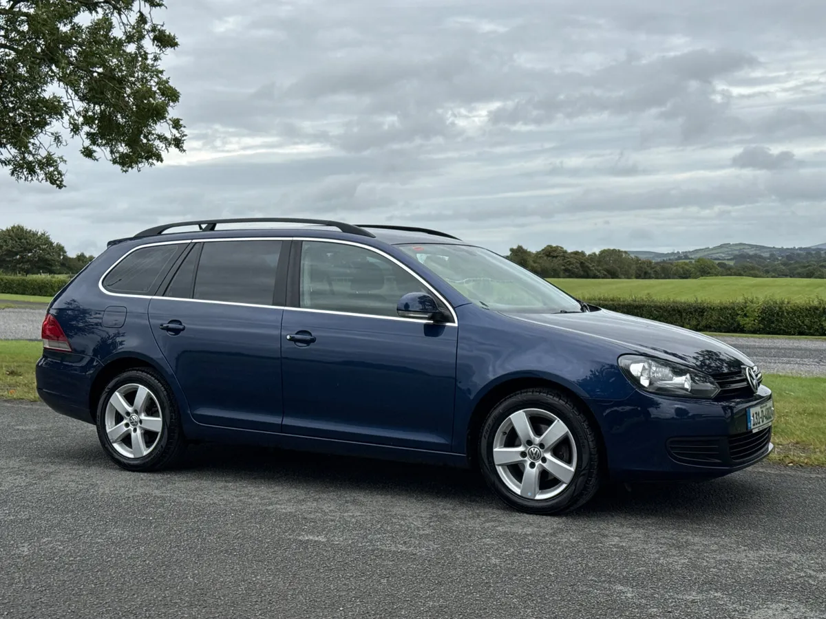 Volkswagen Golf 2013 Trend Line Auto Low Mileage - Image 2