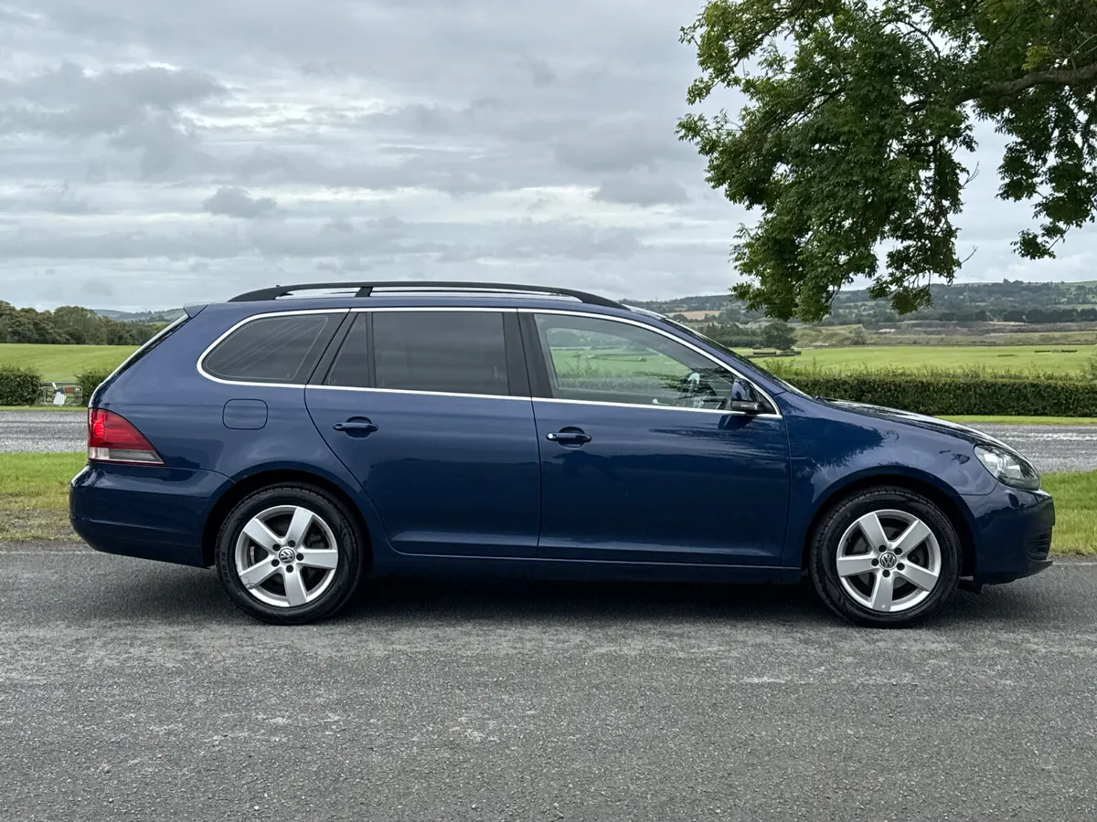 Volkswagen Golf 2013 Trend Line Auto Low Mileage - Image 3