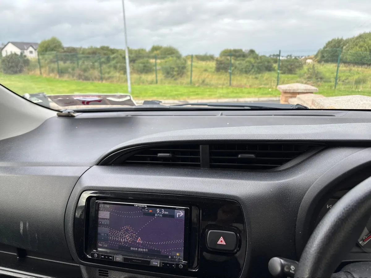 Toyota Vitz - Image 2