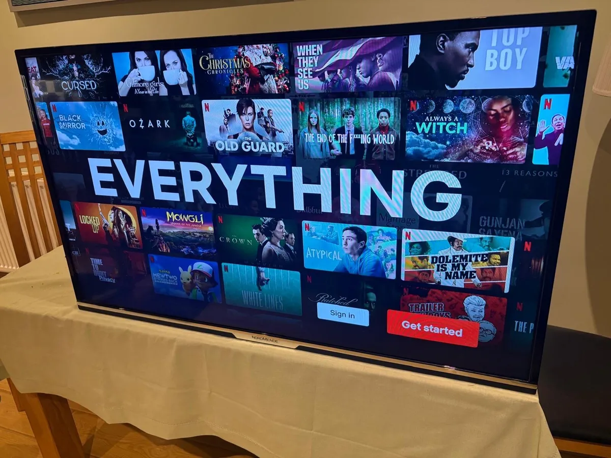 50 inch Smart Tv - Image 1