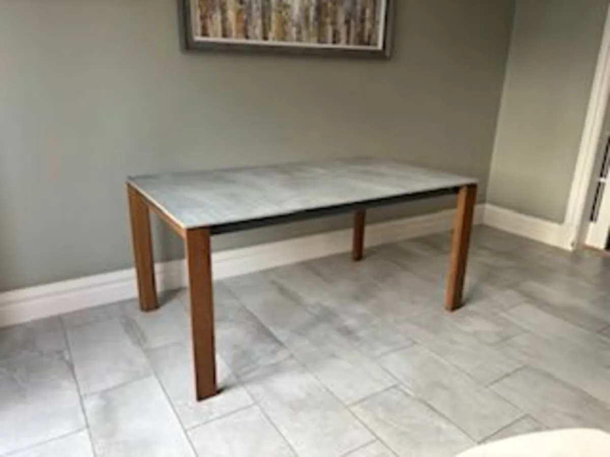 dining table and 4 chairs - Image 2