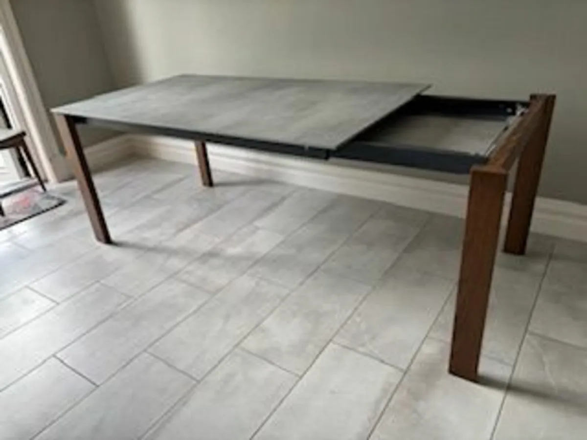 dining table and 4 chairs - Image 4