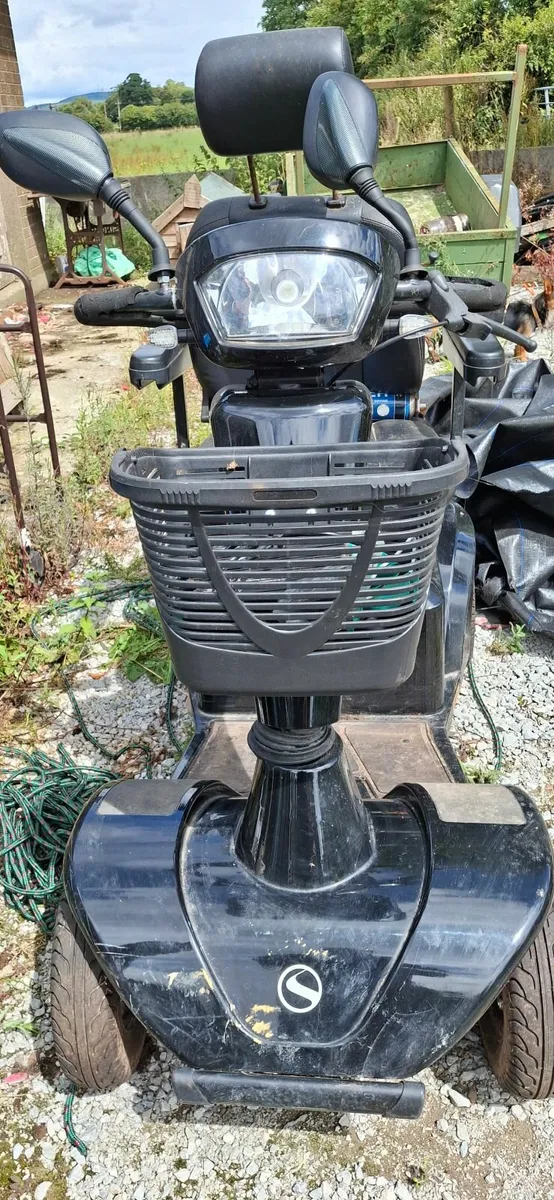 Mobility scooter - Image 1