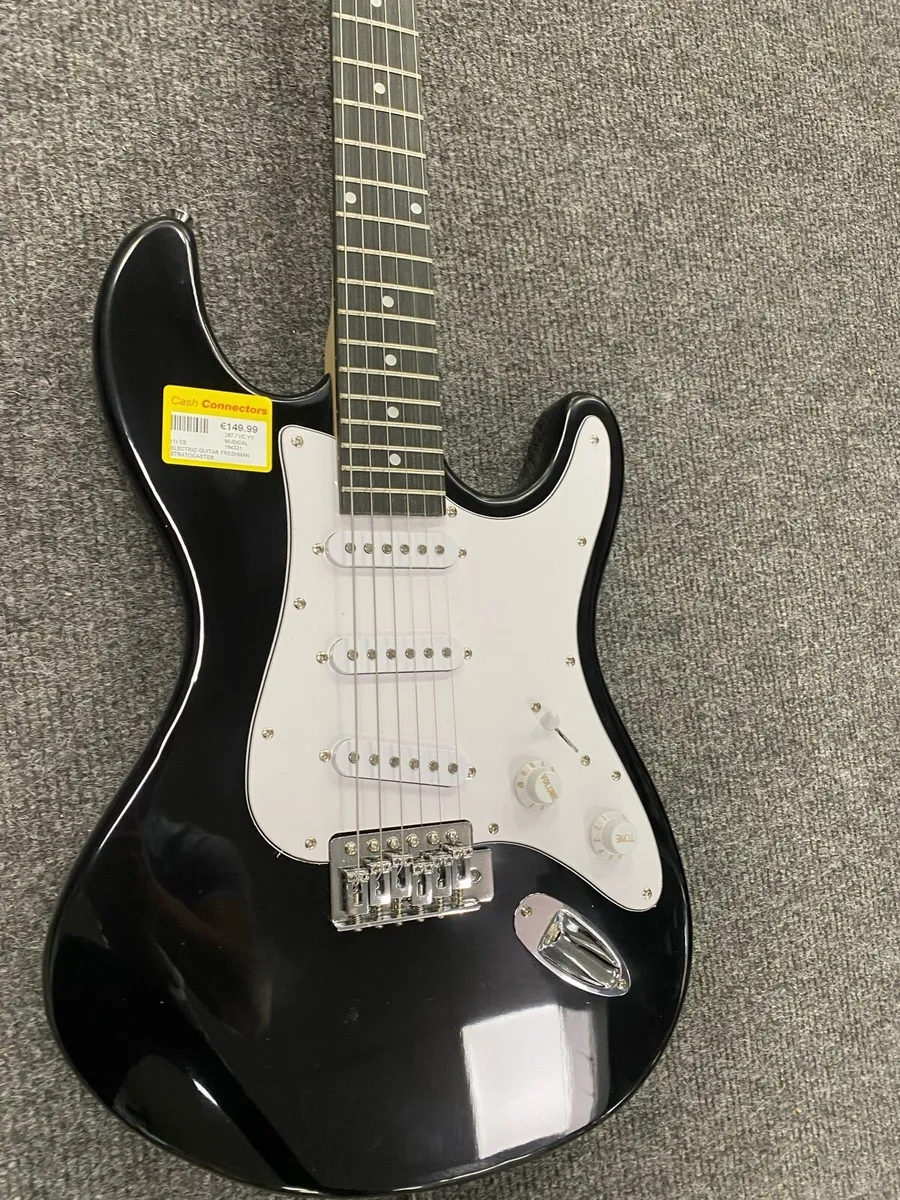 Freshman Stratocaster Style Electric Guitar - Image 3