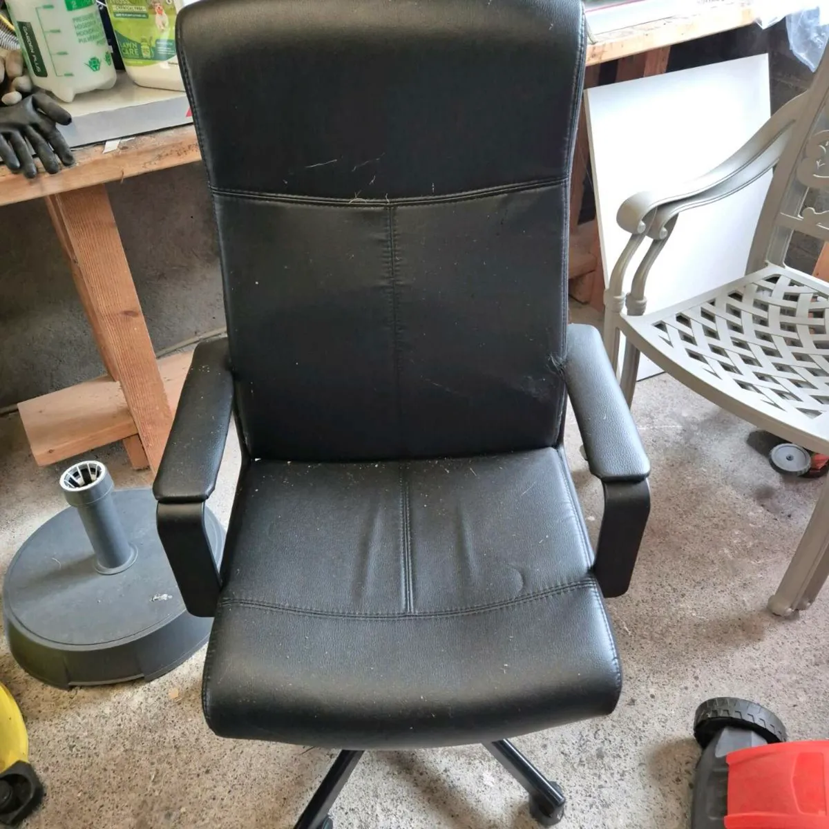 Office charis - Image 1