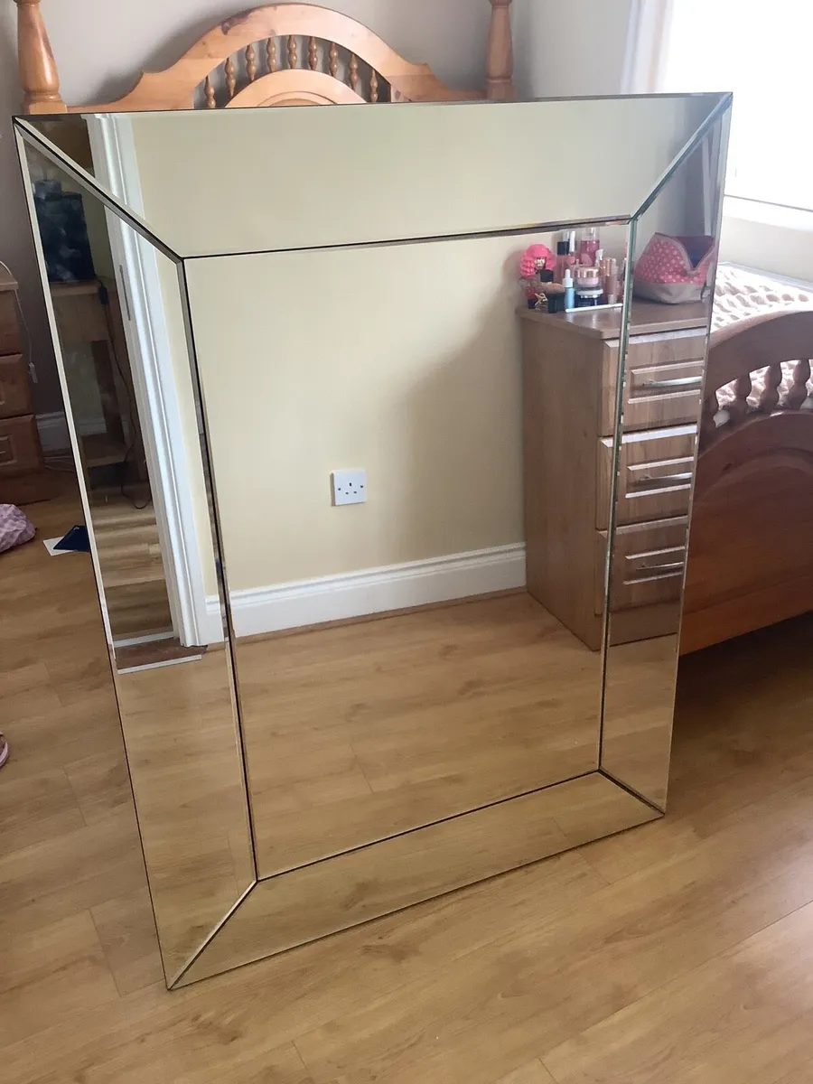 Mirror - Image 1