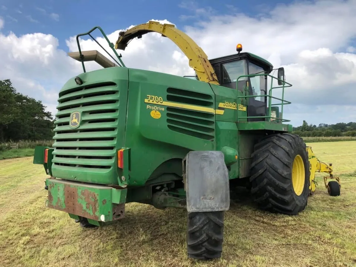 07 John Deere 7700 pro drive - Image 2