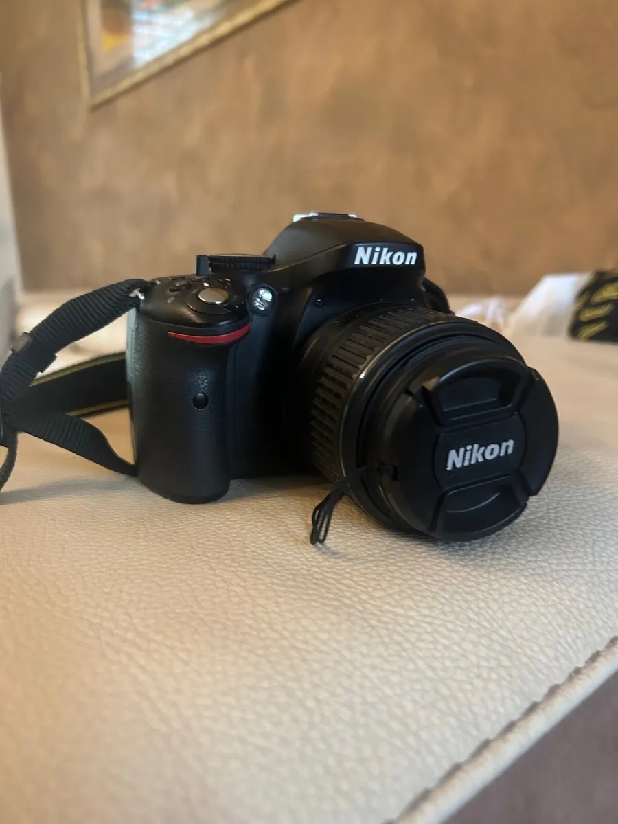 Nikon D5200 24MP + 18-55mm Camera - Image 2