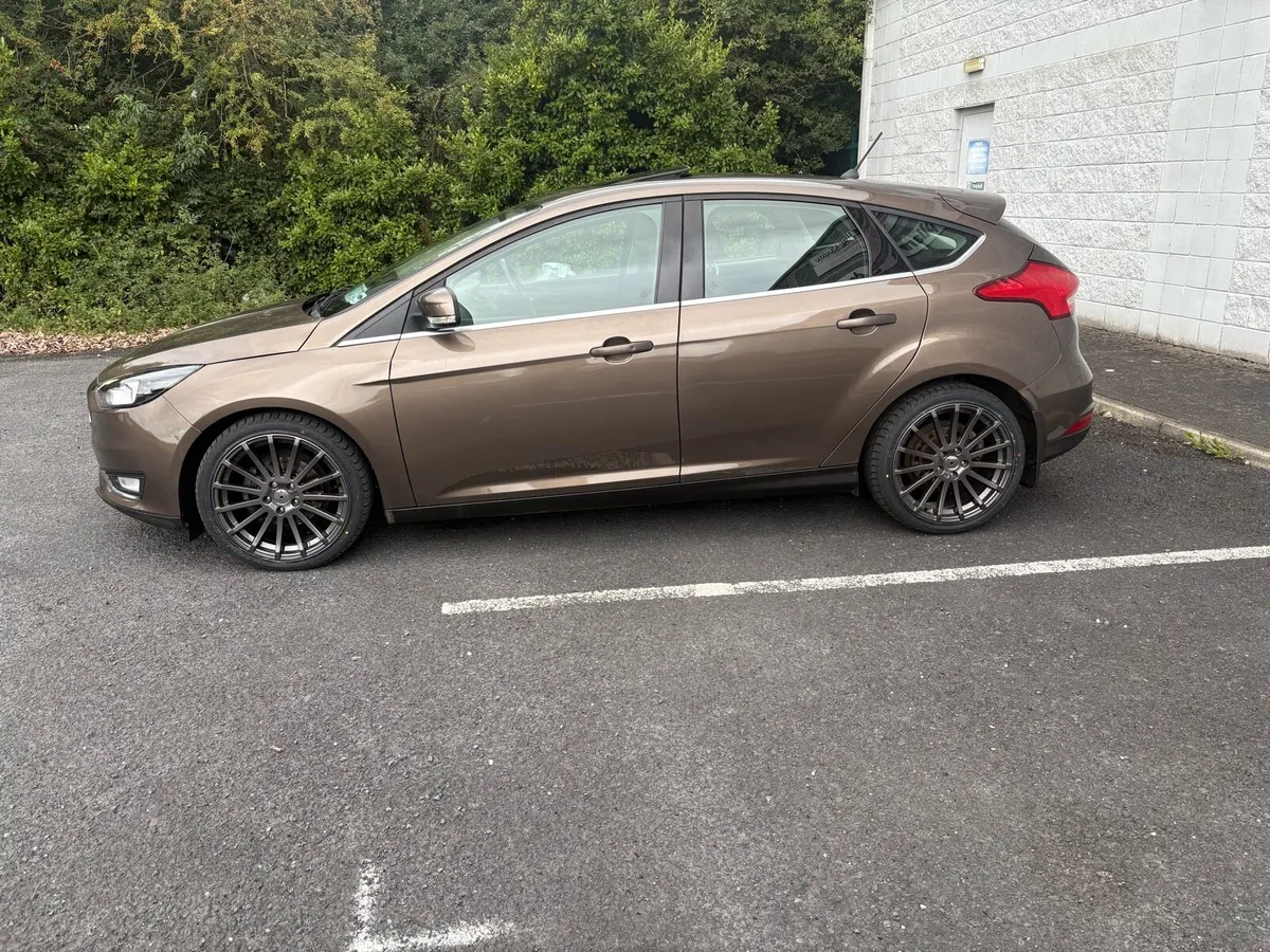 Ford focus titanium 1.5 diesel automatic - Image 3