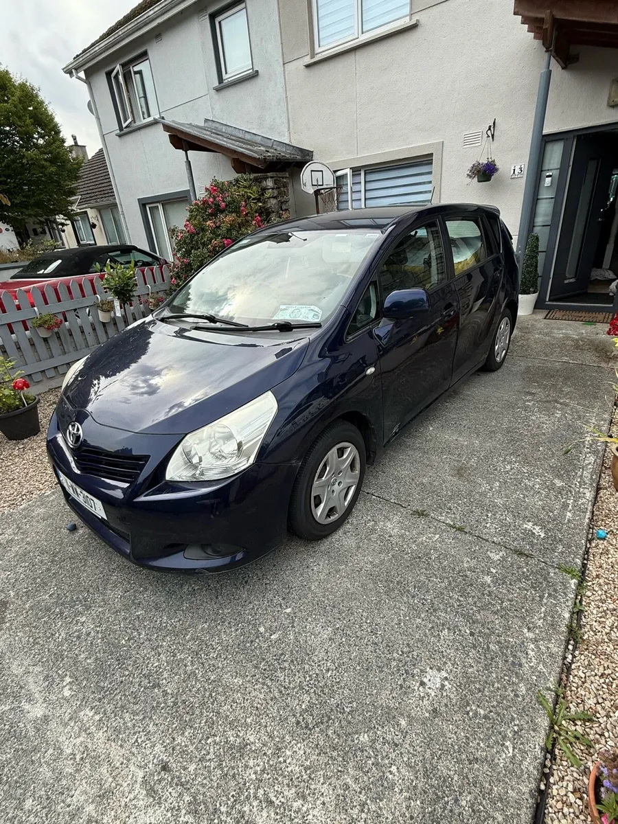 Toyota verso 7 seater - Image 2