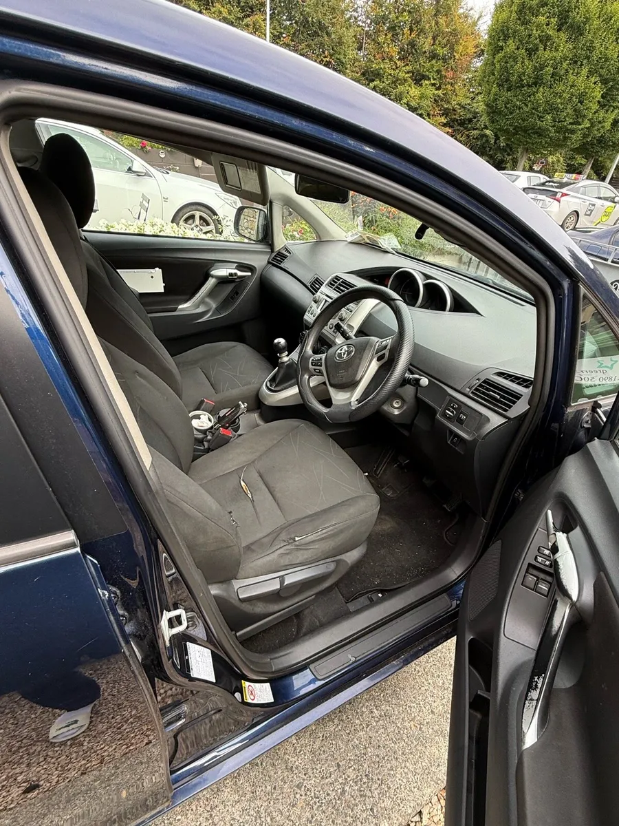 Toyota verso 7 seater - Image 4