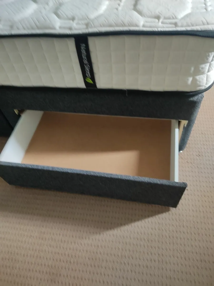 Super King bed base, mattress and headboard - Image 2
