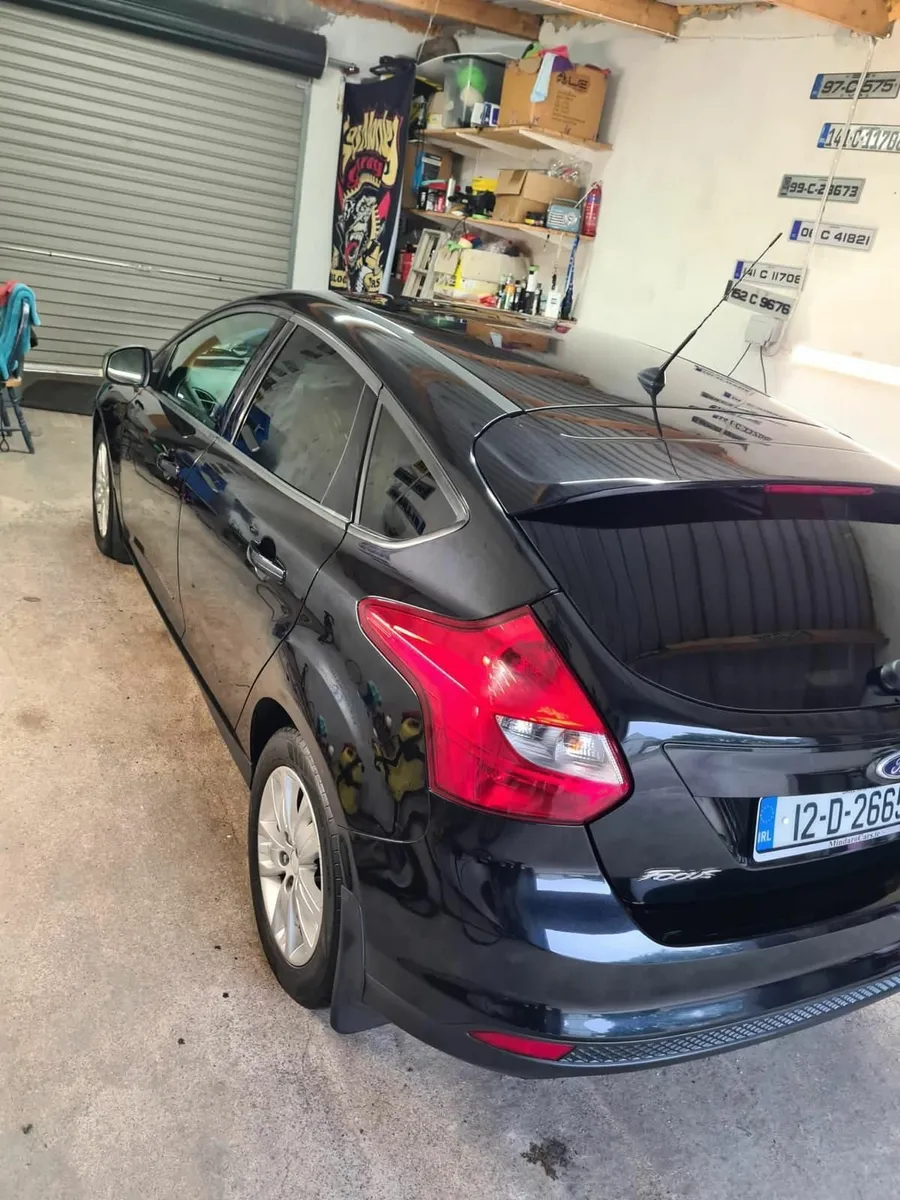 Ford Focus 2012 - Image 2